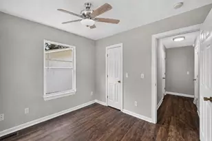 911 Pine St, Columbia, SC 29205 - Photo 10