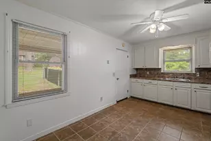 38 Delane Dr, Columbia, SC 29204 - Photo 10