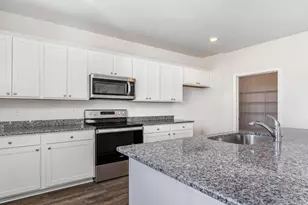 2075 Grovefield Dr, Hopkins, SC 29016 - Photo 2