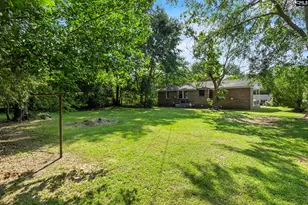 913 Mitchell Dr, Camden, SC 29020 - Photo 2