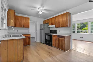 913 Mitchell Dr, Camden, SC 29020 - Photo 6