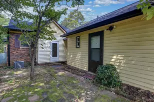 3838 Wellesley Dr, Columbia, SC 29203 - Photo 2