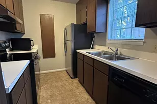 1908 Ashford Ln, Columbia, SC 29210 - Photo 4