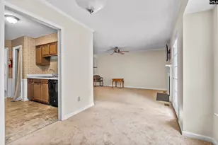 80 N Lake Pointe Dr, Columbia, SC 29229 - Photo 10
