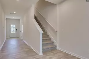 821 Huxley Ln, Elgin, SC 29045 - Photo 4
