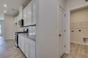 821 Huxley Ln, Elgin, SC 29045 - Photo 10