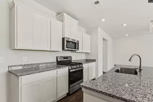 823 Huxley Ln, Elgin, SC 29045 - Photo 6