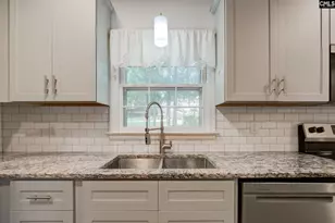 3018 Covenant Rd, Columbia, SC 29204 - Photo 12