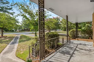1227 Axtell Dr, Cayce, SC 29033 - Photo 4