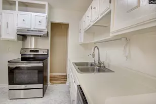 9 Coulter Dr, Wedgefield, SC 29168 - Photo 10