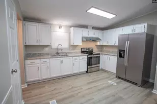 446 W Inwood St, Bethune, SC 29009 - Photo 10