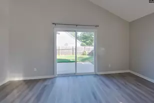 819 Chablis Dr, Columbia, SC 29210 - Photo 2