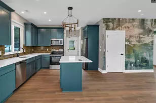 2117 Waverly St, Columbia, SC 29204 - Photo 2