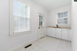 2329 Wilmot Ave, Columbia, SC 29205 - Photo 10