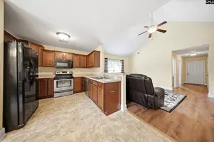 102 Burgundy Ct, Batesburg, SC 29006 - Photo 8