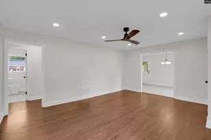 1462 Dahlia Rd, Columbia, SC 29205 - Photo 6