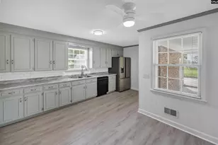 1900 Dominion Dr, Columbia, SC 29209 - Photo 32