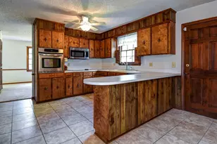 831 Statler Rd, Columbia, SC 29210 - Photo 8