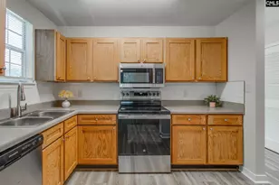 903 Hulon Ln, West Columbia, SC 29169 - Photo 10