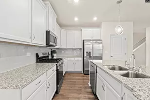 546 Passmore St, Lexington, SC 29073 - Photo 4