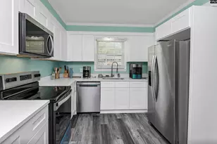 1031 Wisteria Dr, West Columbia, SC 29169 - Photo 10
