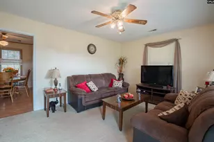 633 Sykes, Manning, SC 29102 - Photo 2