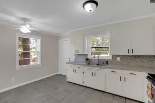 2704 Haynes Ln, Cayce, SC 29033 - Photo 8