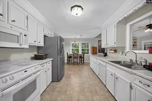 259 Marabou Cir, West Columbia, SC 29169 - Photo 10