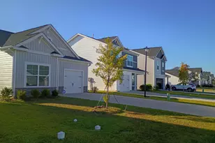 456 Middlebury Ln, Hopkins, SC 29061 - Photo 2