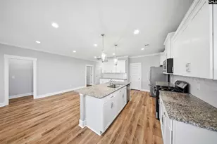553 Harbour Pointe Dr, Columbia, SC 29229 - Photo 10