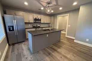 433 Caughman St, Leesville, SC 29070 - Photo 6
