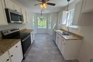 218 Stonewood Dr, West Columbia, SC 29170 - Photo 2