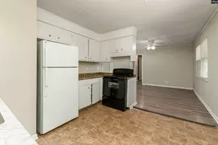1001 Swan Ln, Columbia, SC 29203 - Photo 8