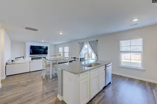1005 Silver Arctic Wy, Hopkins, SC 29061 - Photo 4