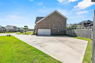 527 Radnor Hunt Ct, Gilbert, SC 29054 - Photo 2