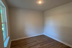 630 Milligan St, Newberry, SC 29108 - Photo 2