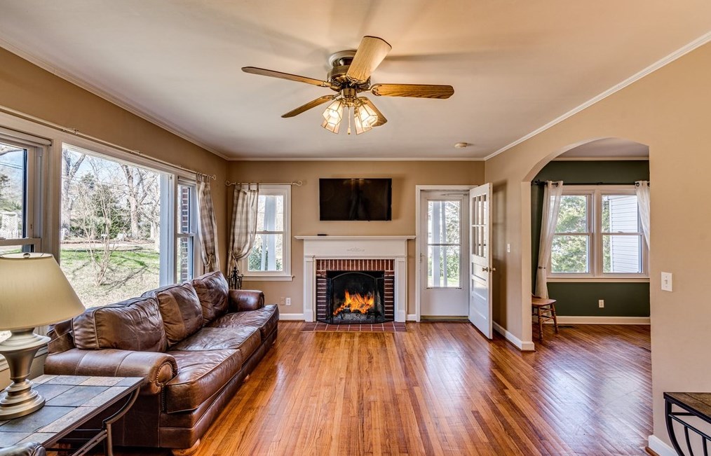 304 Lynch St, Meeting Street, SC 29824
