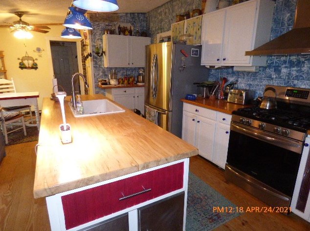 543 Sawyer Rd, Watsonia, SC 29105