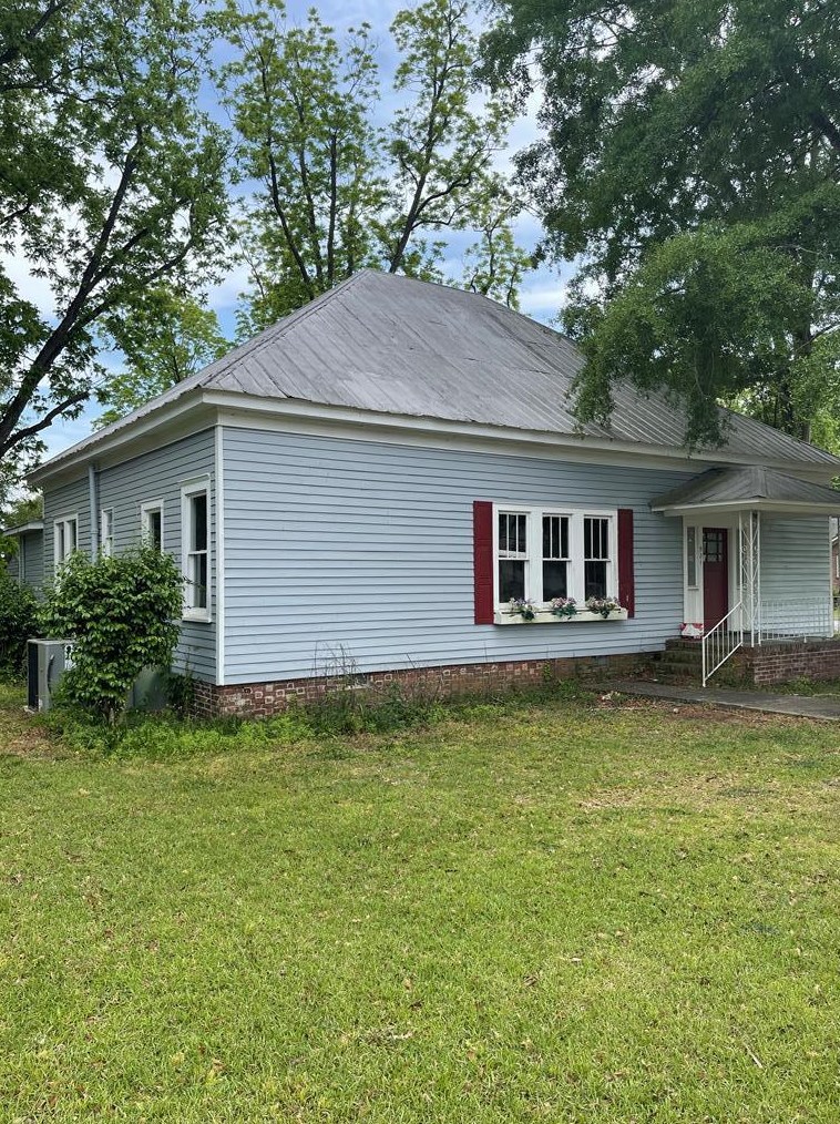 921 Springfield Rd, Springfield, SC 29146