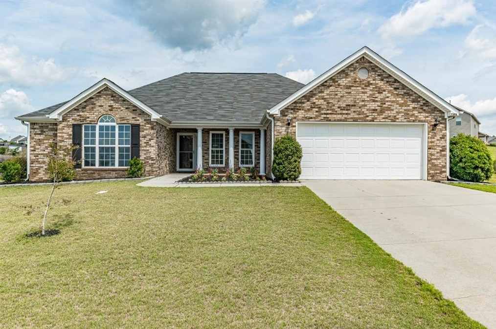 7203 Round Stone Dr, Graniteville, SC 29829