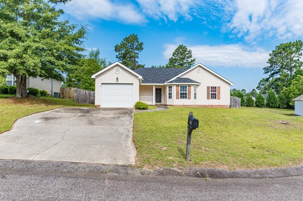 529 Edinburgh Ct, Burnettown, SC 29851