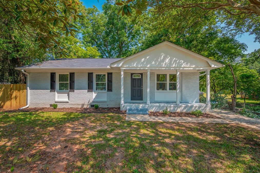 708 Hampton Ave, Aiken, SC 29801-4330