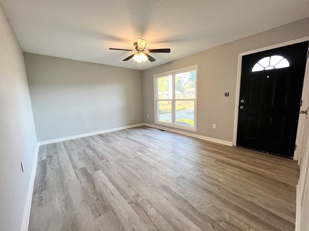 1327 Hampton Ave, Aiken, SC 29801-3129