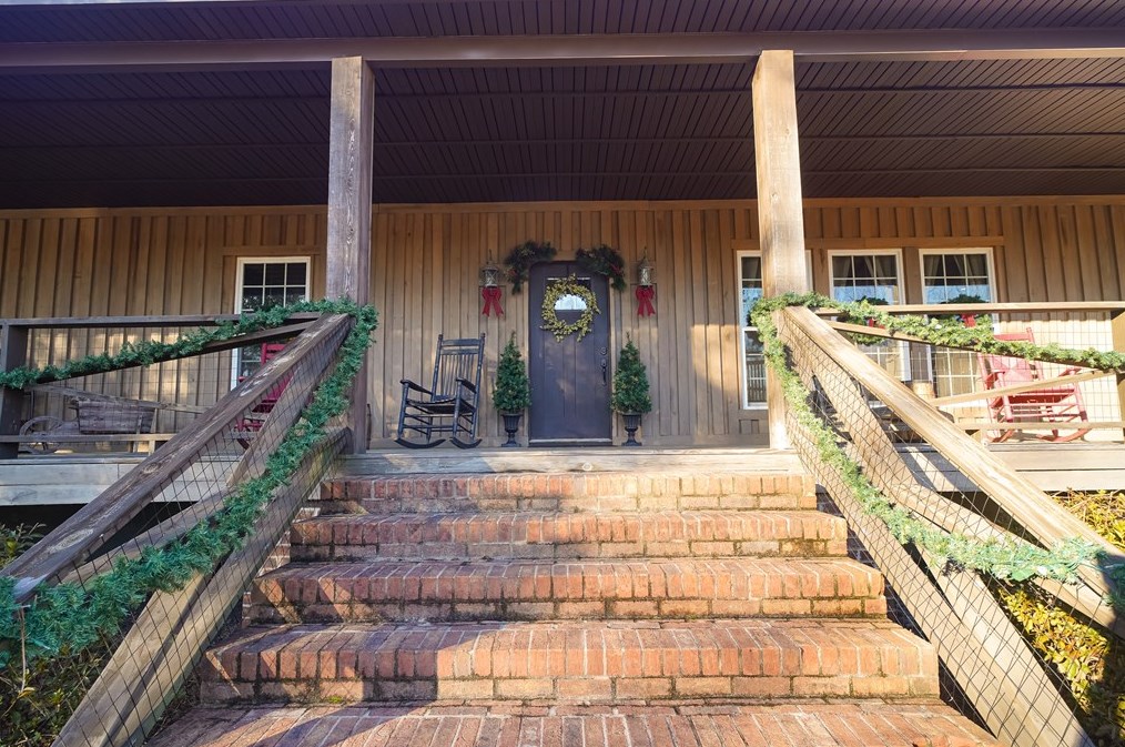 62 Moore Dr, Barnwell, SC 29812