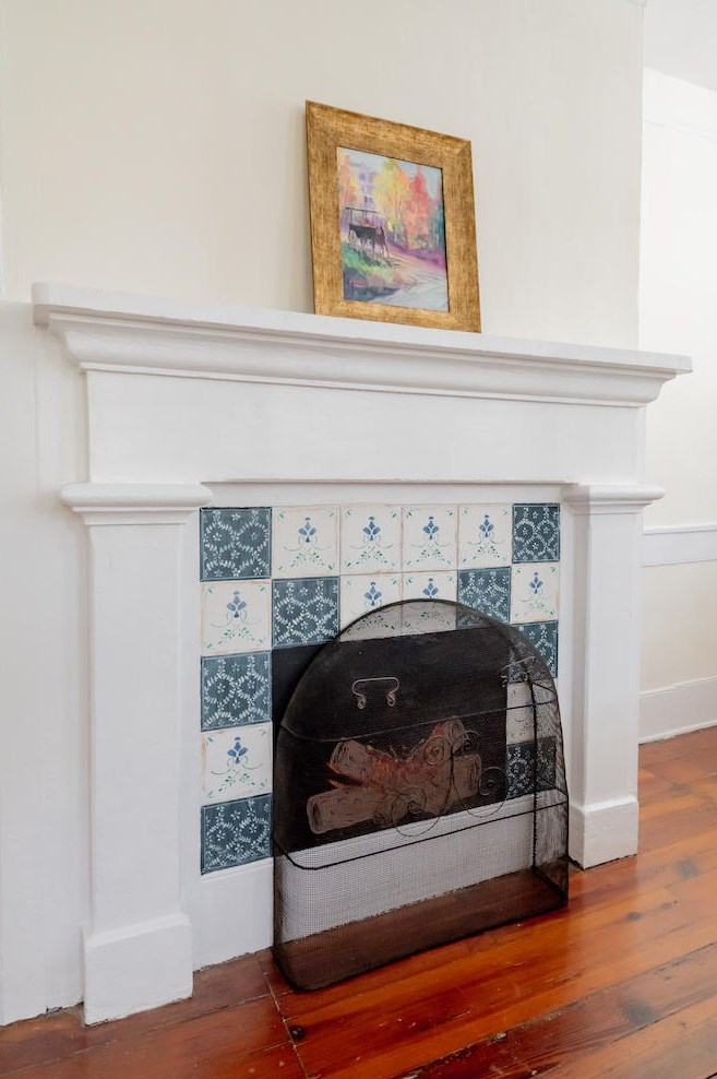 84 Vanderhorst St, Charleston SC 29403-6120 exterior