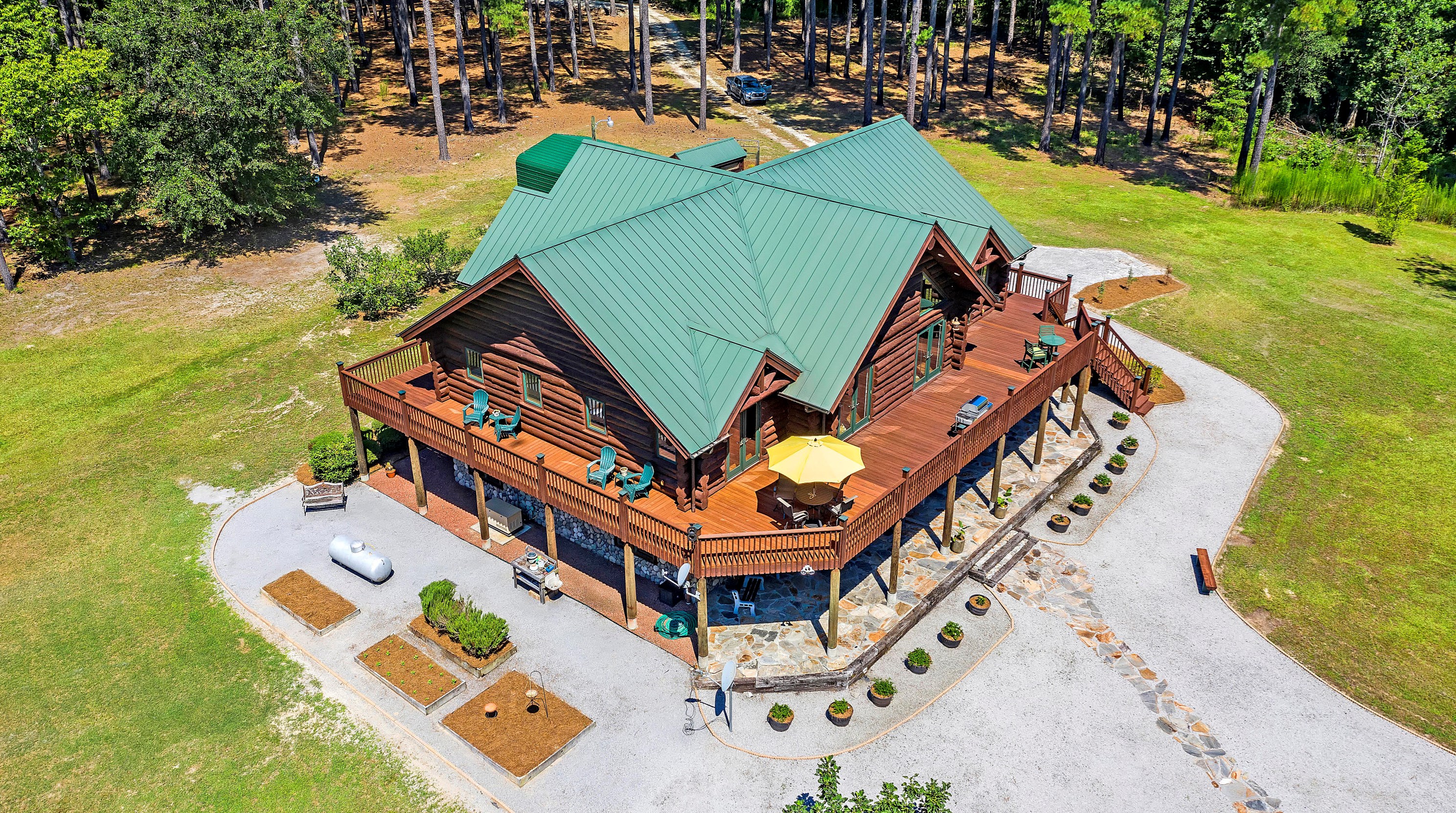 460 Wild Cherry Ln, Summerville, SC 29483-2871