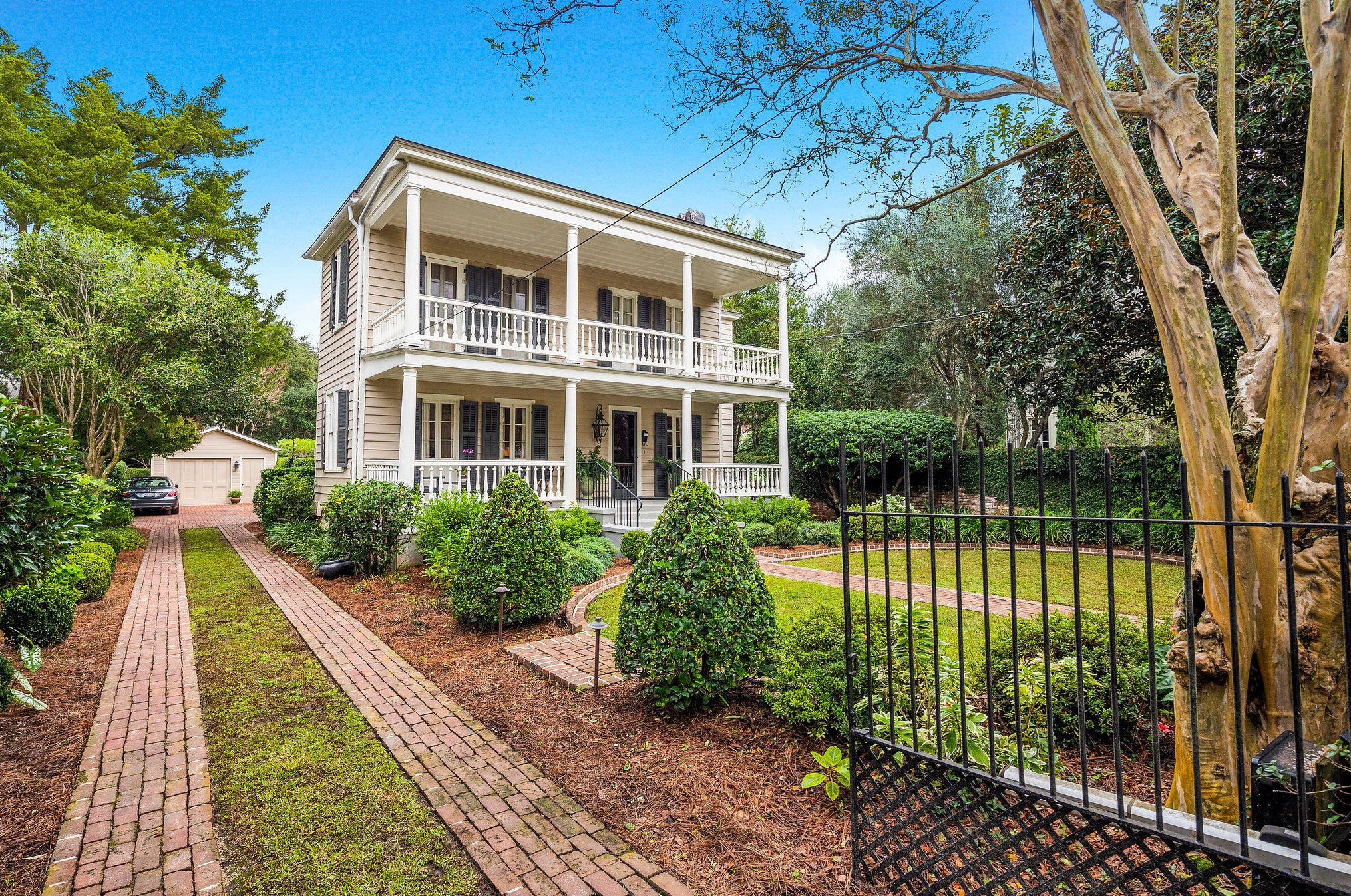 108 Tradd St, Charleston, SC 29401-2421