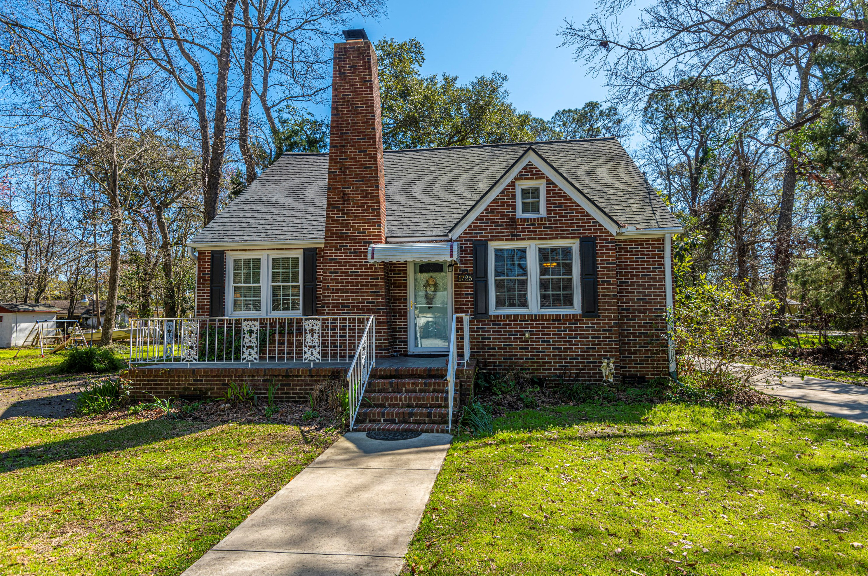 1725 Mcleod Ave, Charleston, SC 29412-2922