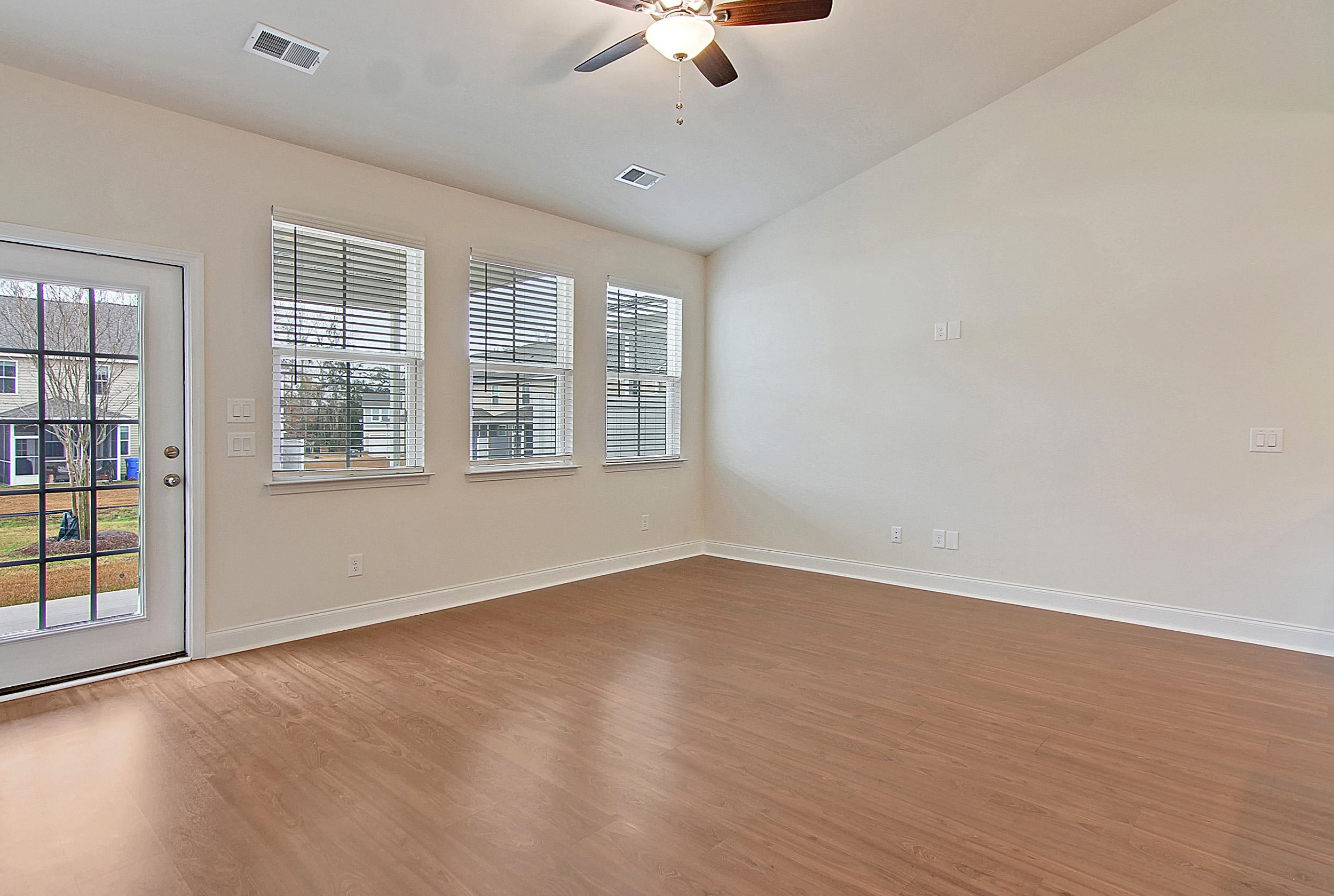 7754 Montview Rd, Charleston SC  29418 exterior