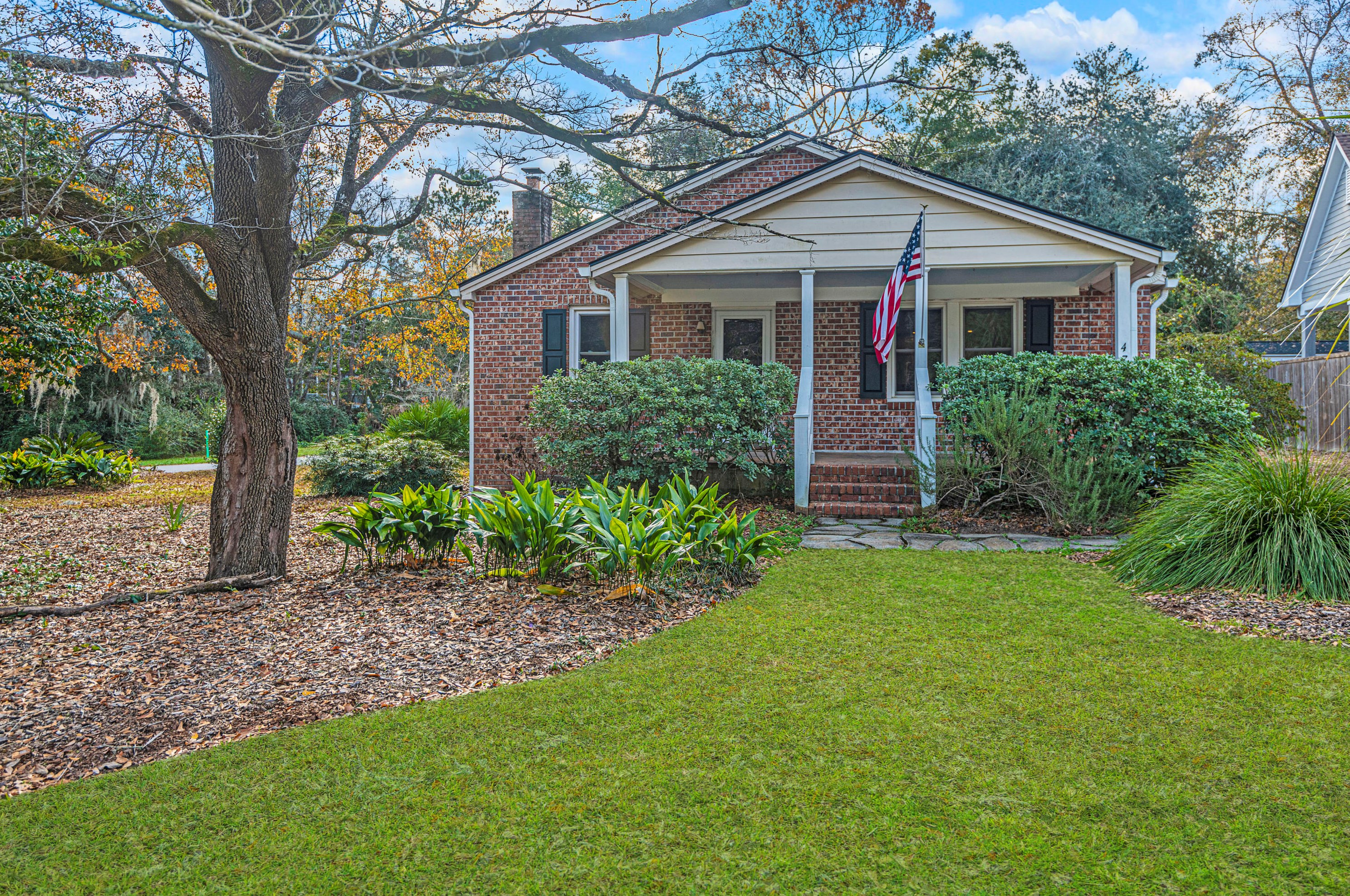475 Lindberg St, Charleston, SC 29412-2712